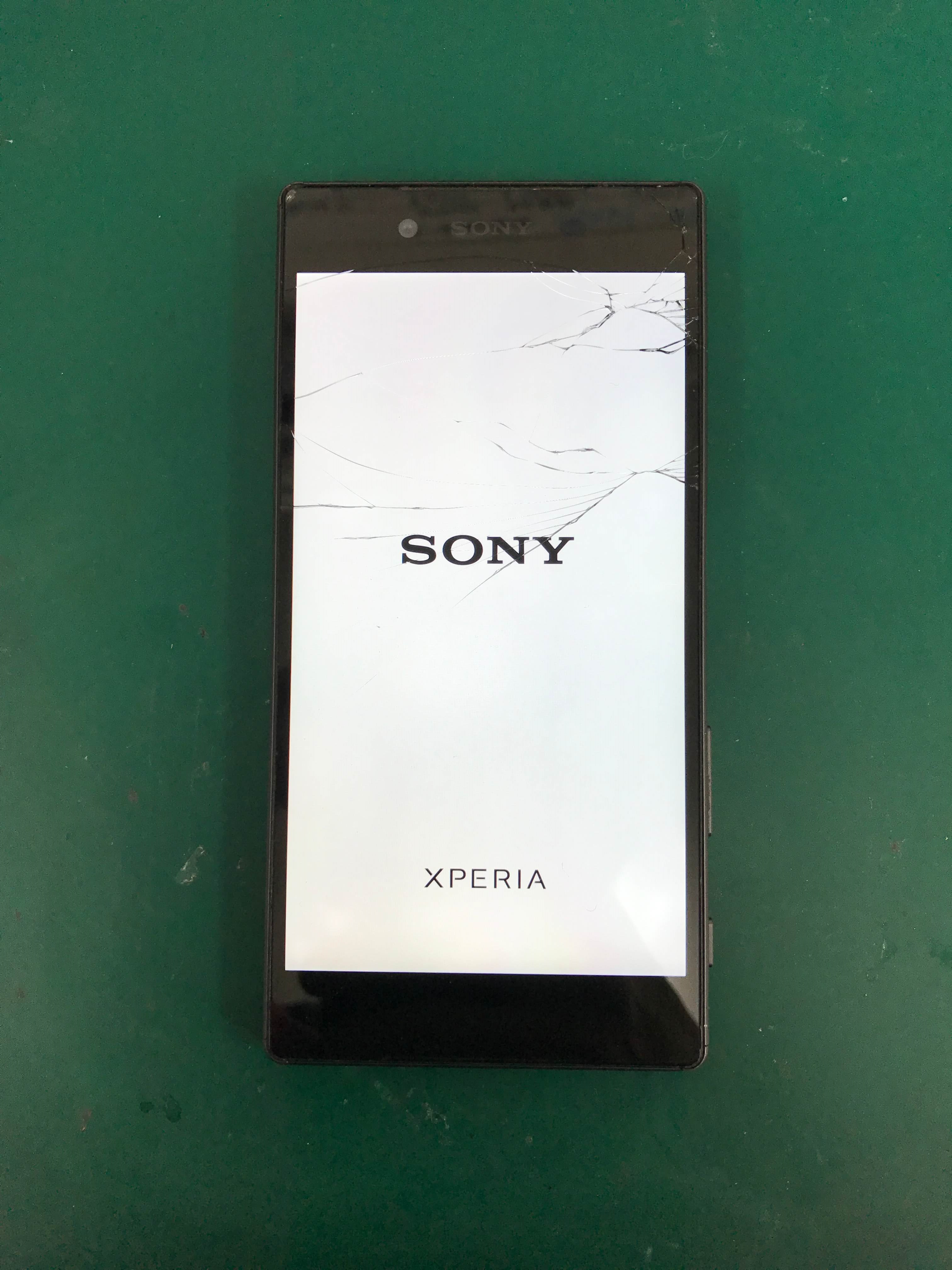 SONY Xperia Z5 SO-01H ホワイト 商品を販売 - dcsh.xoc.uam.mx